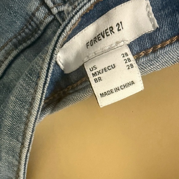 Forever 21 High Rise Blue Jeans Classic Fit - Picture 5 of 5